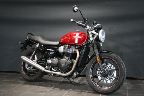 TRIUMPH STREET TWIN 900