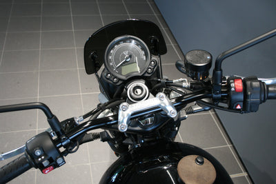 TRIUMPH STREET TWIN
