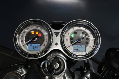 TRIUMPH THRUXTON RS
