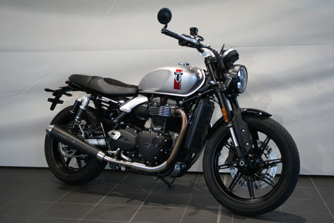 TRIUMPH SPEED TWIN 900
