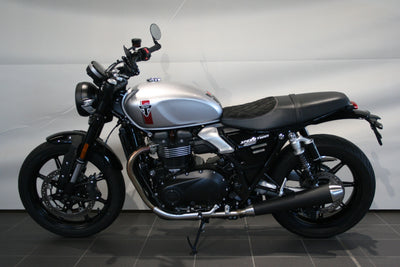 TRIUMPH SPEED TWIN 900