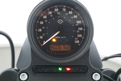 HARLEY DAVIDSON SPORTSTER XL 883 N IRON