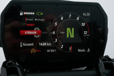 DUCATI MONSTER V2 +