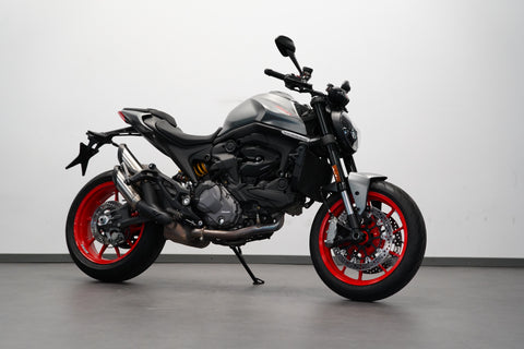 DUCATI MONSTER 937
