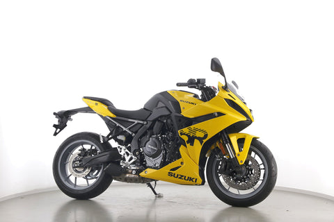 SUZUKI GSX 8 R