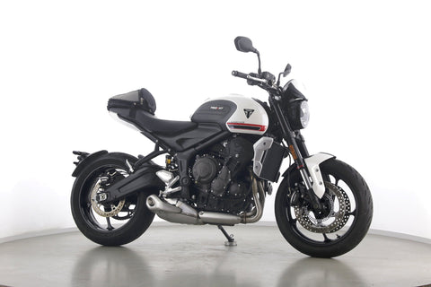 TRIUMPH TRIDENT 660